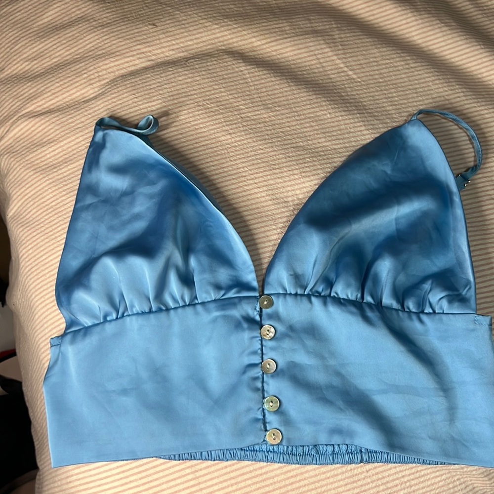 worn once, basically brand new